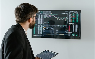 Healthcare Data: Navigating the Untapped Clinical Resource