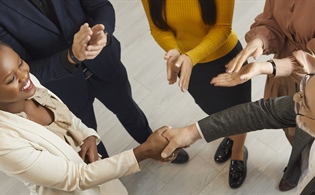 Fellowship Program Recognizes HI Professionals’ Contributions to the Industry