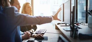 Four Strategies for Stronger HI–IT Collaboration in the Digital Age